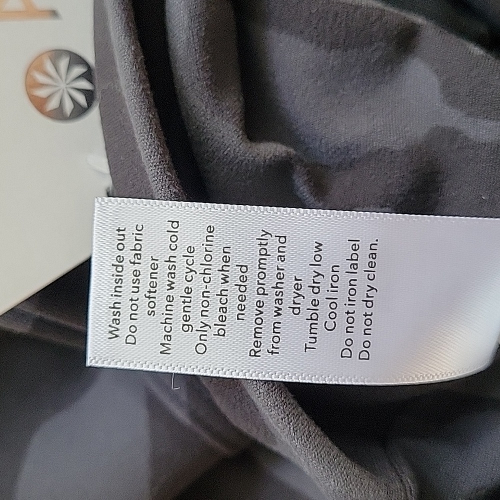 Athleta Salutation Camo Joggers, MP, Black, NWT - Picture 14 of 16